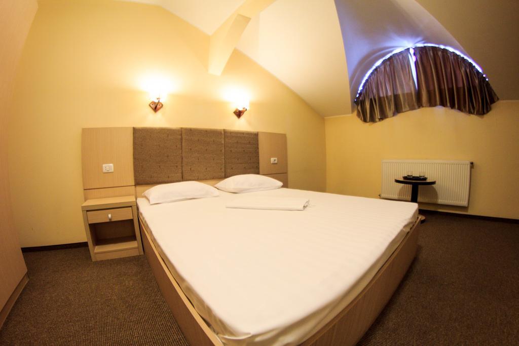 Vila Bueno Sat Vacanta Hotel Mamaia Ngoại thất bức ảnh